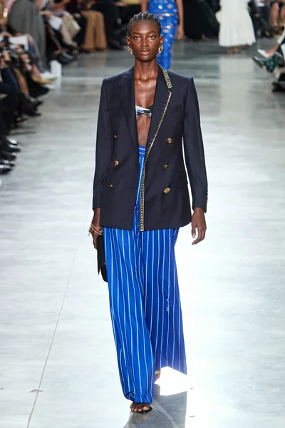 Look 26